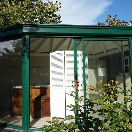 Hébergement de vacances L'arbre De Judee Beaune (Cote d'Or)